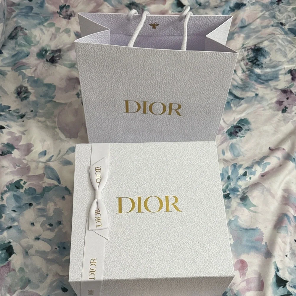 Dior Luxurious White and Gold Set box and gift bag